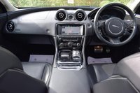 USED 2015 15 JAGUAR XJ 3.0 D V6 PORTFOLIO 4d AUTO 275 BHP SALOON