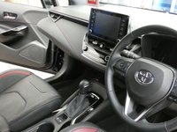 USED 2021 21 TOYOTA COROLLA 2.0 EXCEL 5d 181 BHP SAT NAV HEATED LEATHER REAR CAMERA PARKING SENSORS 1 OWNER SERVICE HISTORY TOYOTA WARRANTY TILL MARCH 2031