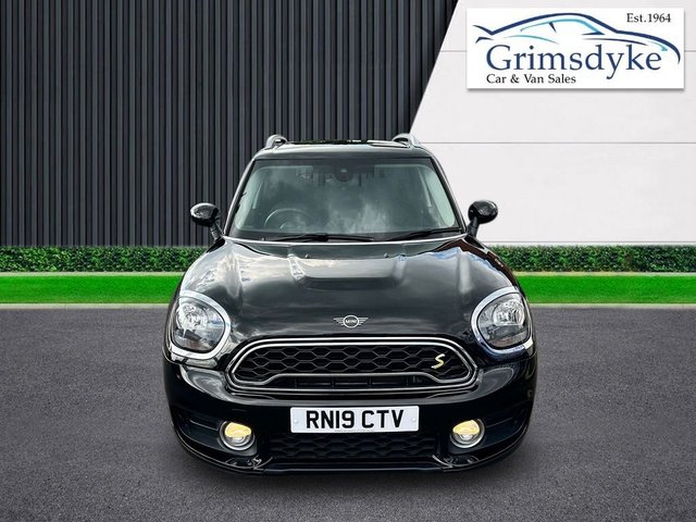 View our MINI COUNTRYMAN