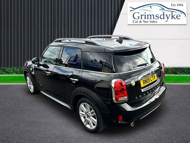 View our MINI COUNTRYMAN