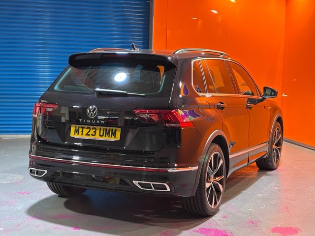 2023 VOLKSWAGEN TIGUAN 1.5 R-LINE TSI DSG 5d 148 BHP Huge Specification. Low Miles - Photo 6
