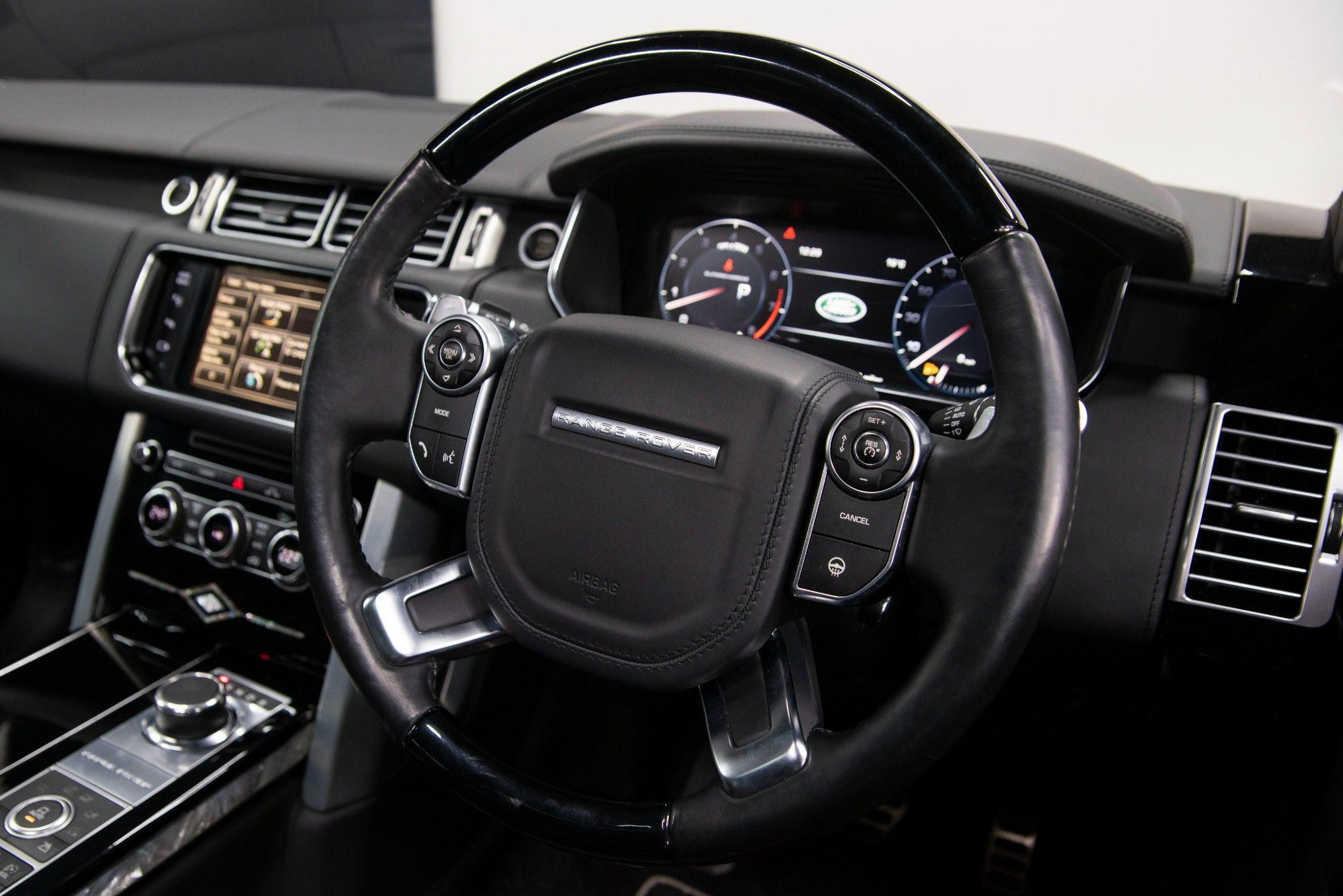 USED 2014 64 LAND ROVER RANGE ROVER 5.0 V8 AUTOBIOGRAPHY LWB 