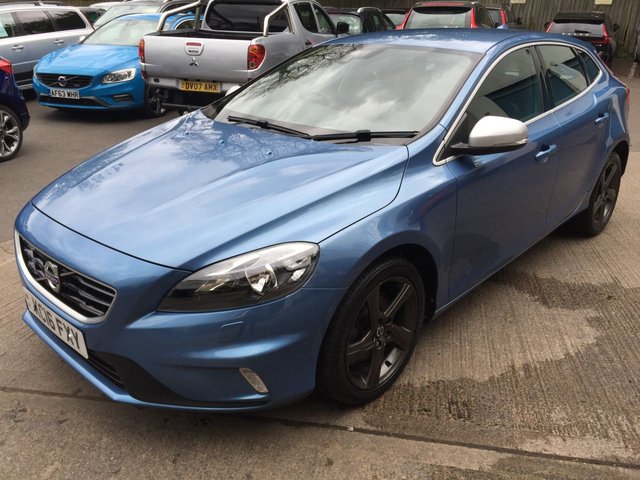 2016 16 Volvo V40 2.0 D2 R-DESIGN NAV 5d 118 BHP