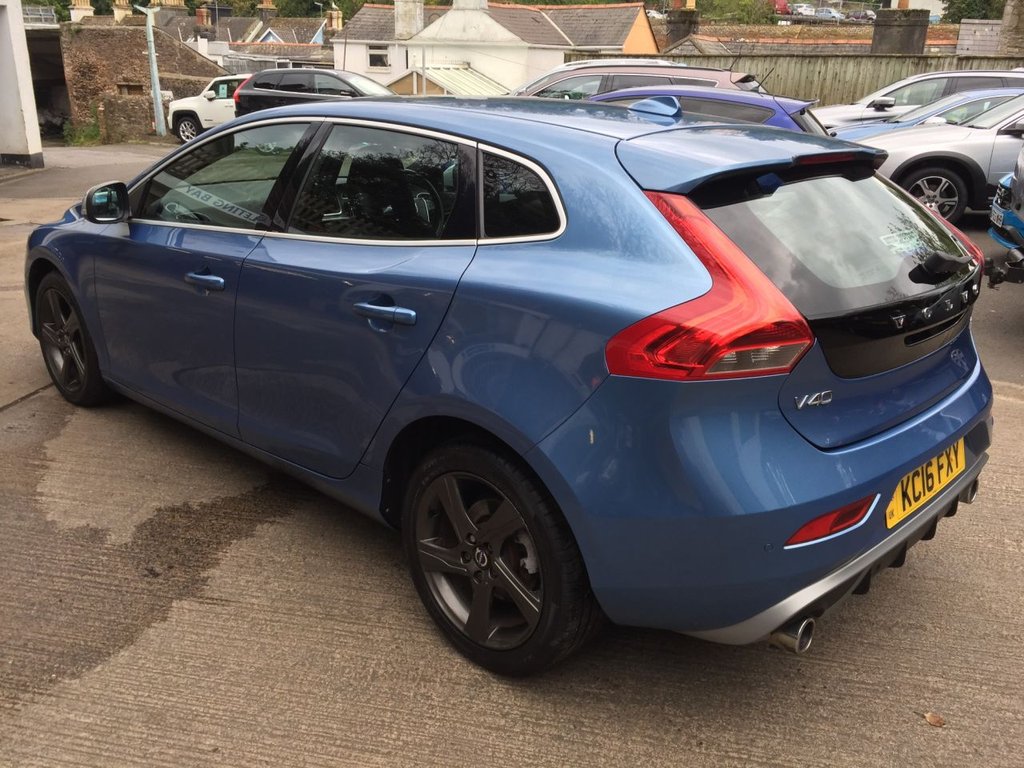 USED 2016 16 VOLVO V40 2.0 D2 R-DESIGN NAV 5d 118 BHP R DESIGN 69000 MILES