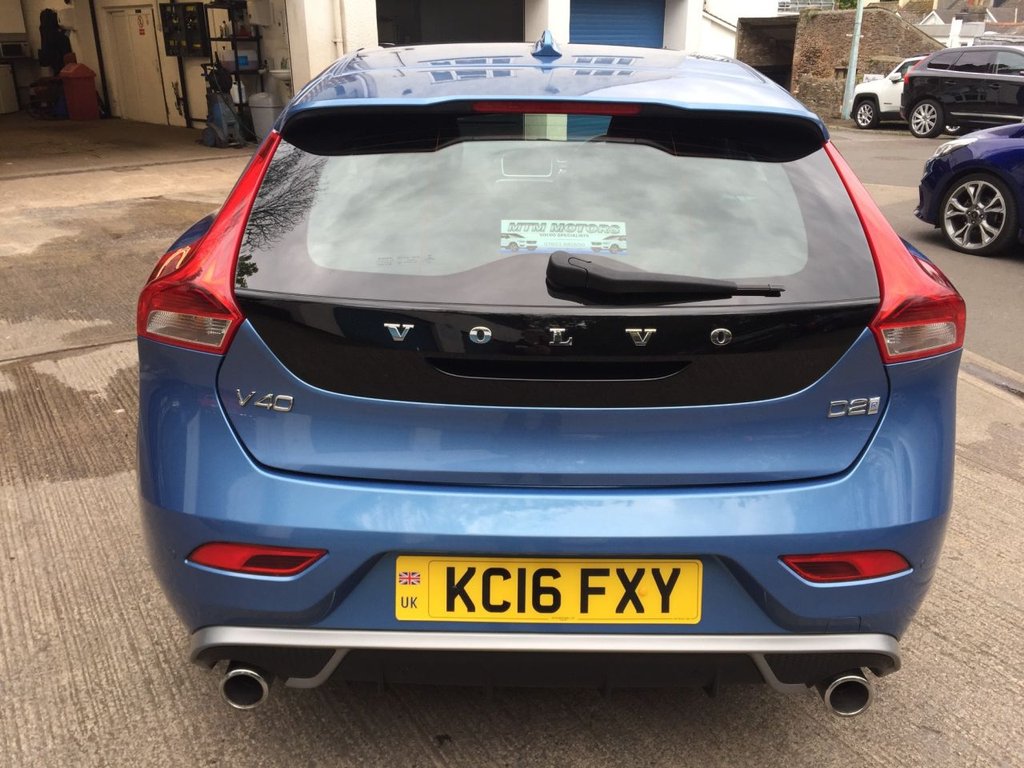 USED 2016 16 VOLVO V40 2.0 D2 R-DESIGN NAV 5d 118 BHP R DESIGN 69000 MILES