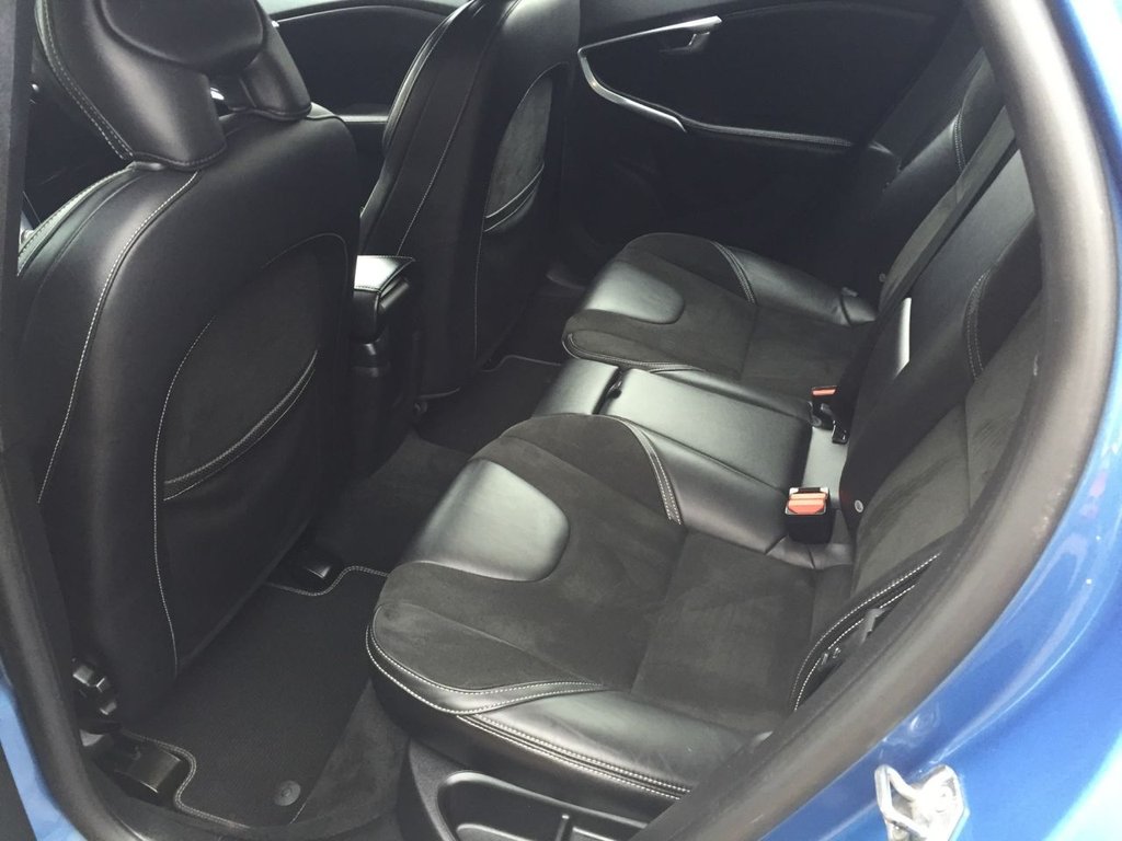 USED 2016 16 VOLVO V40 2.0 D2 R-DESIGN NAV 5d 118 BHP R DESIGN 69000 MILES