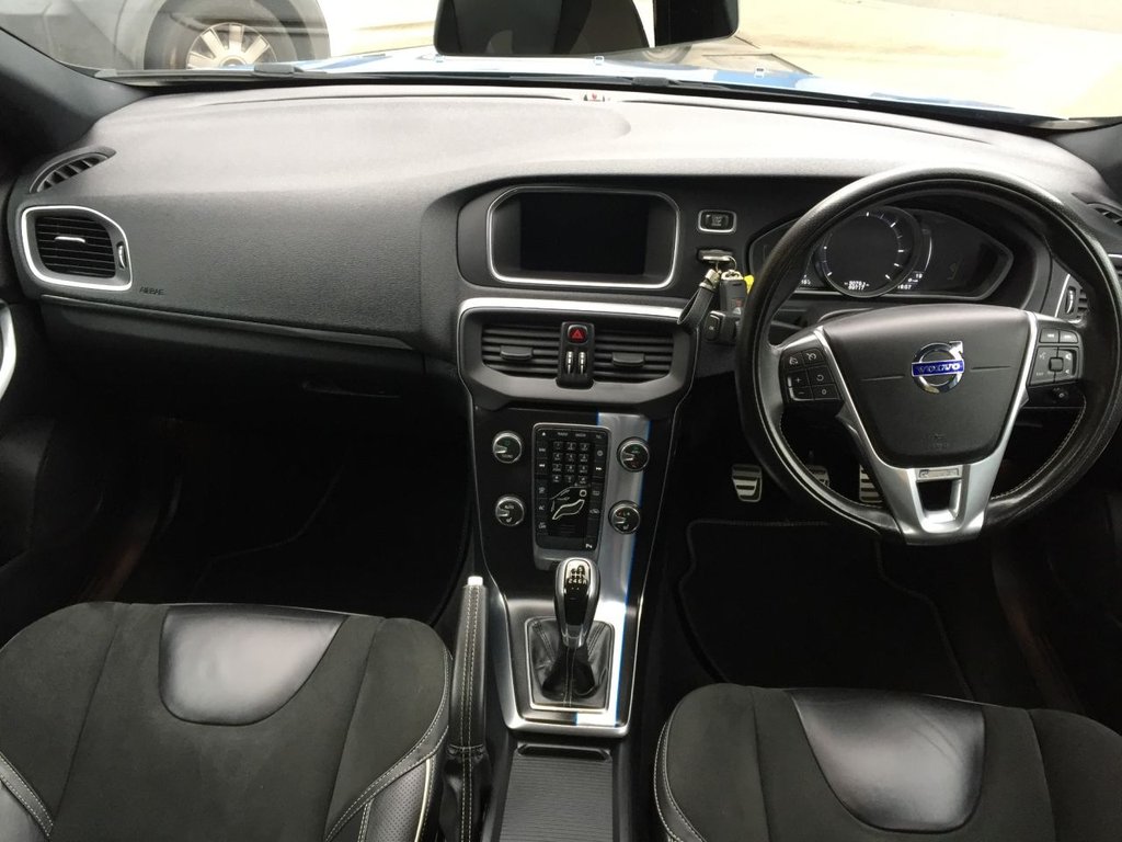 USED 2016 16 VOLVO V40 2.0 D2 R-DESIGN NAV 5d 118 BHP R DESIGN 69000 MILES