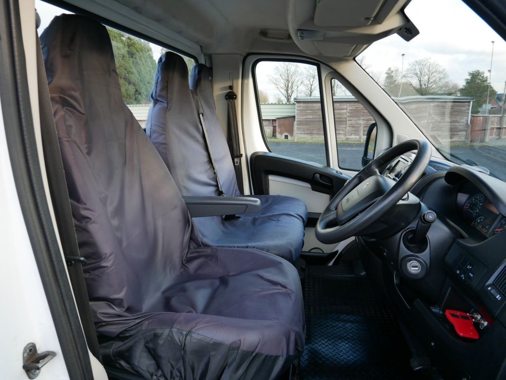 USED 2015 64 PEUGEOT BOXER 3.0 HDI 335 L3 C/C 180 BHP 2 KEYS, BLUETOOTH, SAT NAV