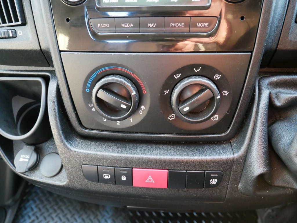 USED 2015 64 PEUGEOT BOXER 3.0 HDI 335 L3 C/C 180 BHP 2 KEYS, BLUETOOTH, SAT NAV