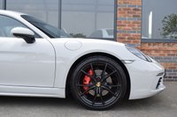 USED 2018 L PORSCHE 718 2.5 CAYMAN S PDK 2d 345 BHP SPORTS EXHAUST / CHRONO / PDLS