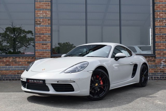 2018 L Porsche 718 2.5 CAYMAN S PDK 2d 345 BHP