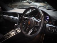 USED 2017 67 PORSCHE 911 3.0 CARRERA 4S PDK 2d 414 BHP CHRONO, BOSE, GLASS ROOF, 14 WAY SEATS, REAR AXLE STEER, PASM, CRUISE, SPORTS EXHAUST, FULL PORSCHE SERVICE HISTORY, 24 MONTH WARRANTY.