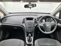 USED 2013 63 VAUXHALL ASTRA 1.2 ES CDTI ECOFLEX S/S 5d 95 BHP www.suffolkcarcentre.co.uk - Located at Lowestoft