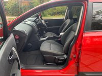 USED 2012 61 NISSAN QASHQAI 1.6 N-TEC 5d 117 BHP 2011/61reg NISSAN QASHQIA (LTD EDITION) N-TEC MPV 5DR - SATELLITE NAVIGATION - PAN GLASS ROOF - 18 INCH DIAMOND CUT ALLOYS -  2 FORMER KEEPERS - SERVICE HISTORY - HPi CLEAR