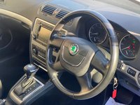 USED 2011 11 SKODA OCTAVIA 1.4 TSI ELEGANCE DSG ESTATE AUTOMATIC..........LOW MILES