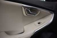 USED 2018 67 VOLVO V40 1.5 T3 INSCRIPTION 5d 150 BHP WITH FIXED PANORAMIC SUNROOF AND REVERSING CAMERA THIS HAS THOSE USEFUL EXTRAS