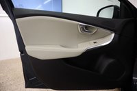 USED 2018 67 VOLVO V40 1.5 T3 INSCRIPTION 5d 150 BHP WITH FIXED PANORAMIC SUNROOF AND REVERSING CAMERA THIS HAS THOSE USEFUL EXTRAS