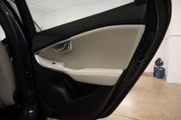 USED 2018 67 VOLVO V40 1.5 T3 INSCRIPTION 5d 150 BHP WITH FIXED PANORAMIC SUNROOF AND REVERSING CAMERA THIS HAS THOSE USEFUL EXTRAS