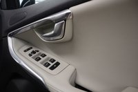 USED 2018 67 VOLVO V40 1.5 T3 INSCRIPTION 5d 150 BHP WITH FIXED PANORAMIC SUNROOF AND REVERSING CAMERA THIS HAS THOSE USEFUL EXTRAS