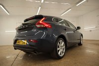 USED 2018 67 VOLVO V40 1.5 T3 INSCRIPTION 5d 150 BHP WITH FIXED PANORAMIC SUNROOF AND REVERSING CAMERA THIS HAS THOSE USEFUL EXTRAS
