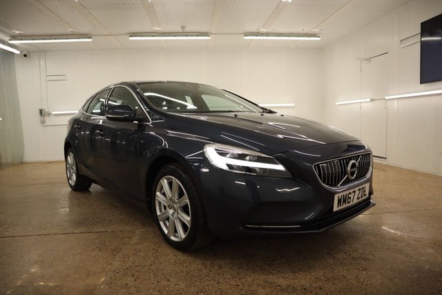 2018 67 Volvo V40 1.5 T3 INSCRIPTION 5d 150 BHP