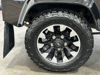 USED 2016 16 LAND ROVER DEFENDER 2.2 TD XS STATION WAGON 3d 122 BHP AUTOMATIC Super rare 5609 Miles Automatic by Kingsley Engineering,Some features from the &pound;32000 Conversion include, Sound deadening inc roof, led headlamps, fast road shocks and springs, bolts replaced with stainless fittings, leather steering wheel, autotrak tracker, gloss facias, ice blast and dinitril treatment,