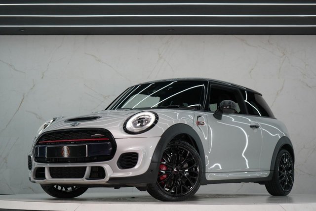 2017 67 MINI Hatch John Cooper Works 2.0 JOHN COOPER WORKS 3d 228 BHP