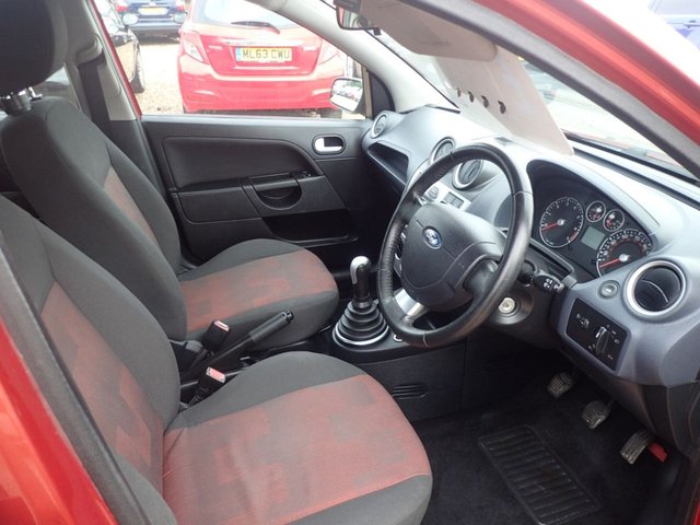 2007 FORD FIESTA 1.4 ZETEC CLIMATE 16V 5d 80 BHP - Photo 5