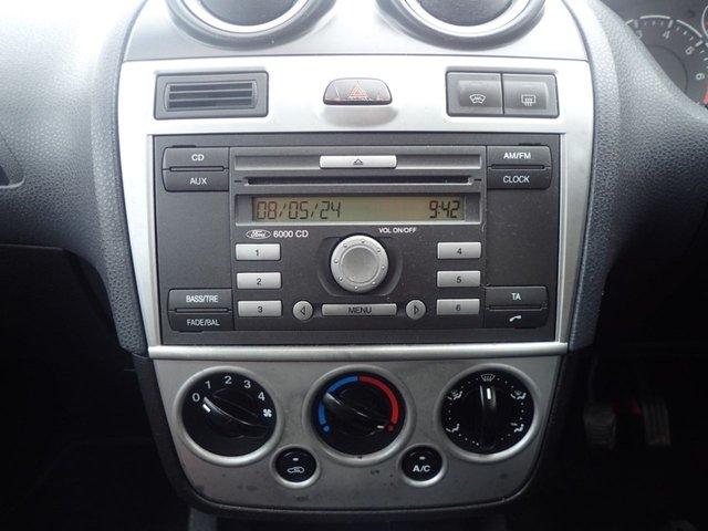 2007 FORD FIESTA 1.4 ZETEC CLIMATE 16V 5d 80 BHP - Photo 8