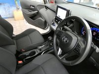 USED 2022 22 TOYOTA COROLLA 1.8 ICON TECH 5d 121 BHP SAT NAV HEATED SEATS REAR VIEW CAMERA CRUISE CONTROL PARKING SENSORS 1 OWNER 10 YR TOYOTA WARRANTY JULY 2032