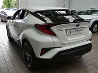 USED 2020 70 TOYOTA CHR 1.8 EXCEL 5d 121 BHP SAT NAV LEATHER HEATED SEATS REAR VIEW CAMERA PARKING SENSORS 1 OWNER SERVICE HISTORY 10 YR TOYOTA WARRANTY TILL SEPT 2030