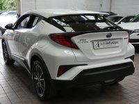 USED 2020 70 TOYOTA CHR 1.8 EXCEL 5d 121 BHP SAT NAV LEATHER HEATED SEATS REAR VIEW CAMERA PARKING SENSORS 1 OWNER SERVICE HISTORY 10 YR TOYOTA WARRANTY TILL SEPT 2030