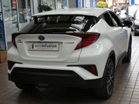 USED 2020 70 TOYOTA CHR 1.8 EXCEL 5d 121 BHP SAT NAV LEATHER HEATED SEATS REAR VIEW CAMERA PARKING SENSORS 1 OWNER SERVICE HISTORY 10 YR TOYOTA WARRANTY TILL SEPT 2030