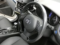 USED 2020 70 TOYOTA CHR 1.8 EXCEL 5d 121 BHP SAT NAV LEATHER HEATED SEATS REAR VIEW CAMERA PARKING SENSORS 1 OWNER SERVICE HISTORY 10 YR TOYOTA WARRANTY TILL SEPT 2030