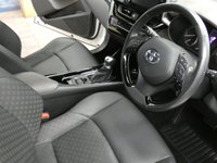 USED 2020 70 TOYOTA CHR 1.8 EXCEL 5d 121 BHP SAT NAV LEATHER HEATED SEATS REAR VIEW CAMERA PARKING SENSORS 1 OWNER SERVICE HISTORY 10 YR TOYOTA WARRANTY TILL SEPT 2030
