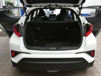 USED 2020 70 TOYOTA CHR 1.8 EXCEL 5d 121 BHP SAT NAV LEATHER HEATED SEATS REAR VIEW CAMERA PARKING SENSORS 1 OWNER SERVICE HISTORY 10 YR TOYOTA WARRANTY TILL SEPT 2030