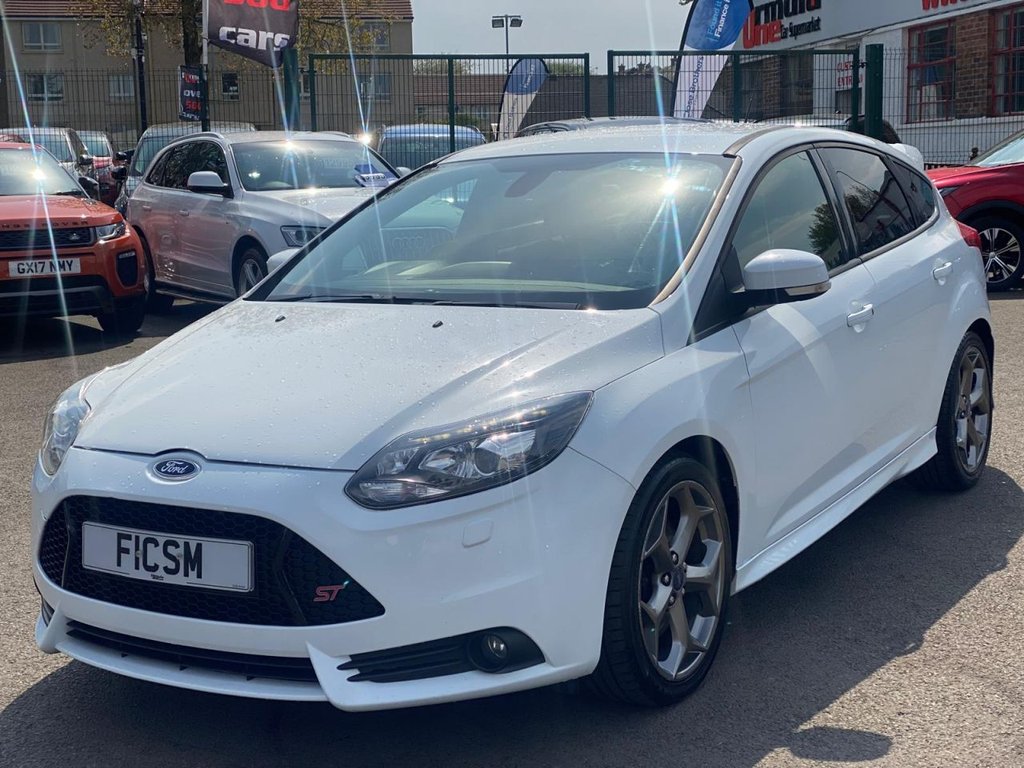 View our FORD FOCUS