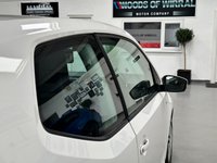 USED 2014 14 VOLKSWAGEN UP 1.0 MOVE UP 3d 59 BHP STUNNING LOW MILES+&pound;20 TAX!!!!