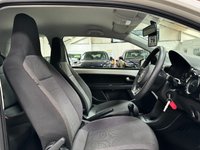 USED 2014 14 VOLKSWAGEN UP 1.0 MOVE UP 3d 59 BHP STUNNING LOW MILES+&pound;20 TAX!!!!