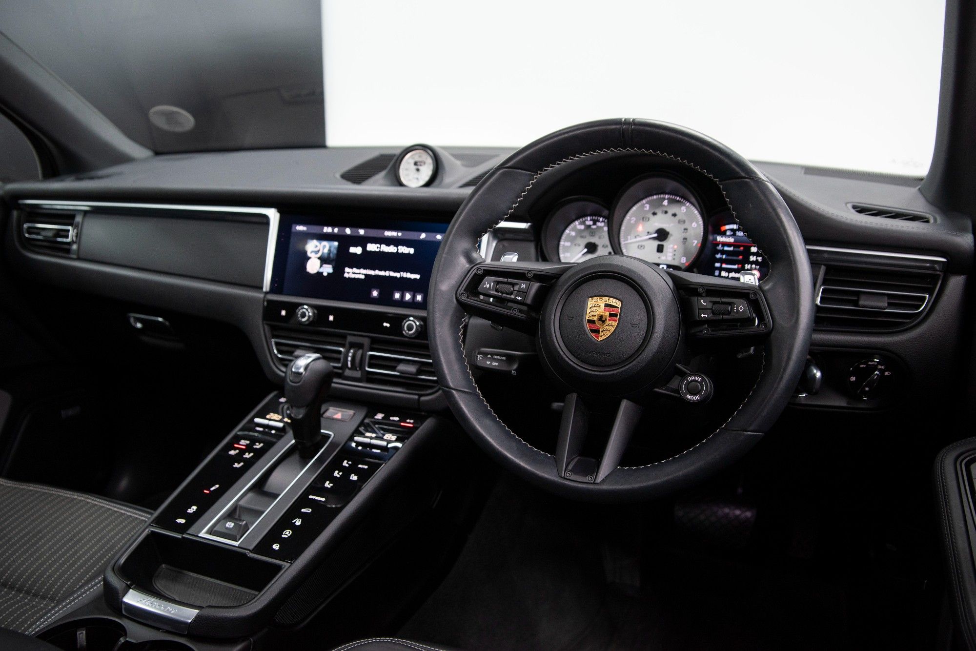 USED 2022 72 PORSCHE MACAN 2.0 T PDK  