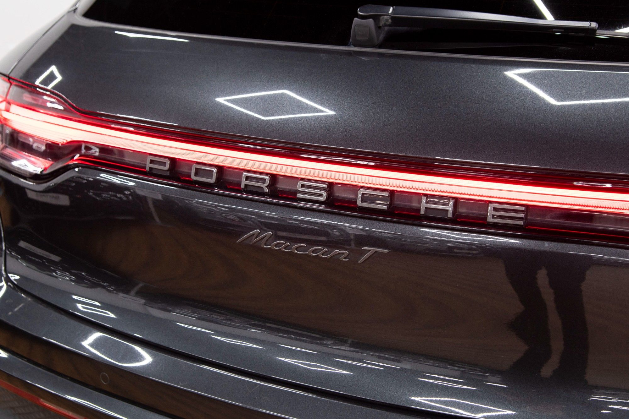 USED 2022 72 PORSCHE MACAN 2.0 T PDK  