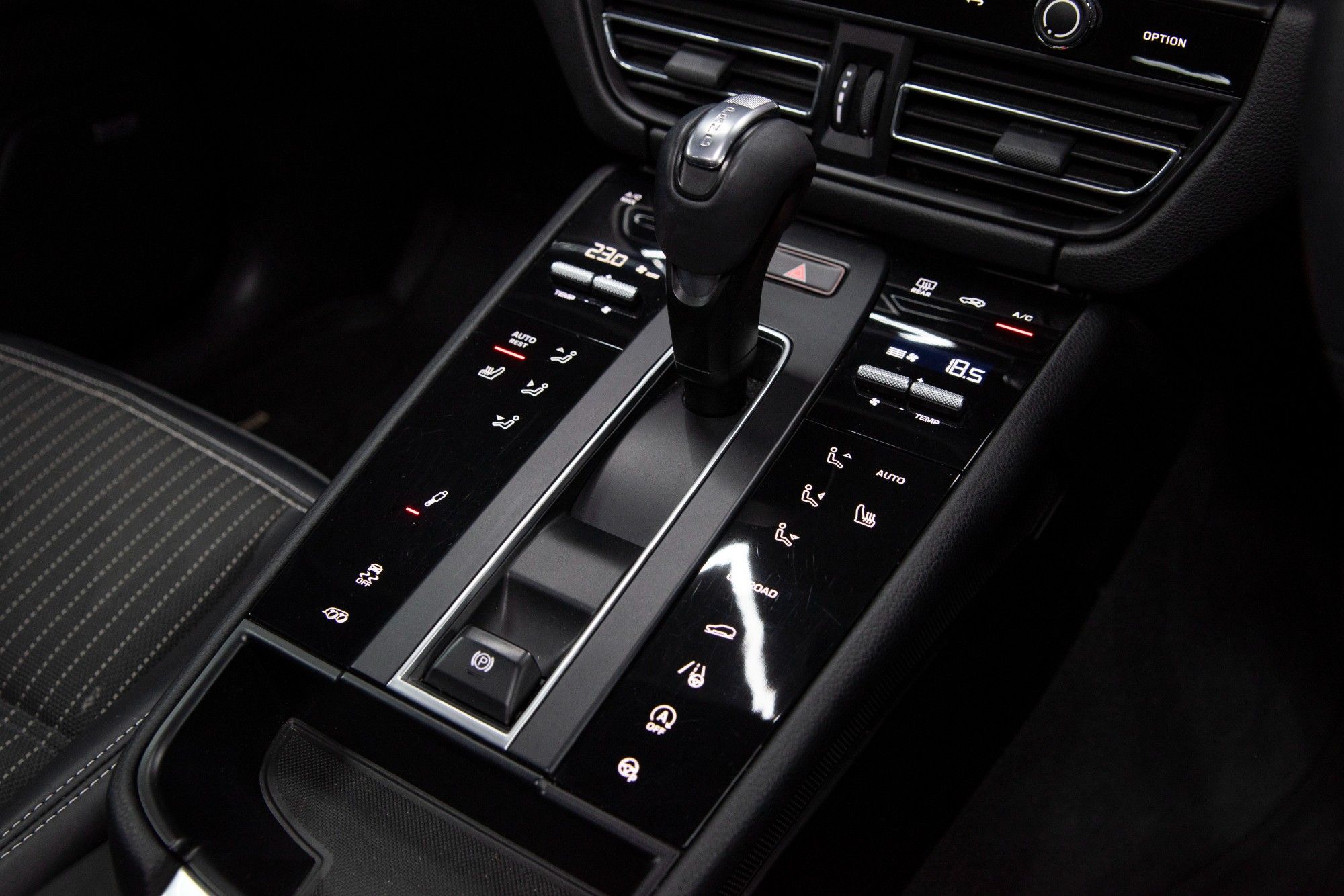 USED 2022 72 PORSCHE MACAN 2.0 T PDK  