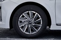 USED 2019 19 HYUNDAI IONIQ PREMIUM 5d 118 BHP 