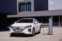 USED 2019 19 HYUNDAI IONIQ PREMIUM 5d 118 BHP 