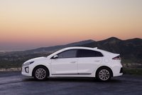 USED 2019 19 HYUNDAI IONIQ PREMIUM 5d 118 BHP 