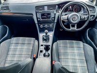 USED 2016 16 VOLKSWAGEN GOLF 2.0 GTD 5d 181 BHP 