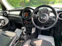 USED 2017 17 MINI HATCH COOPER 1.5 COOPER D 5d 114 BHP BIG SPEC - 2017 MINI COOPER DIESEL - 5DR - EURO 6 - 1 FORMER KEEPER - CHILLI PACK - 17 INCH UPGRADE ALLOYS - 1/2 LEATHER - TWIN ELEC ROOF