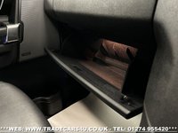 USED 2016 16 LAND ROVER DISCOVERY 3.0 SDV6 LANDMARK 5d 256 BHP UK DELIVERY FLAT FEE &pound;175 (SUBJECT TO DEAL) *OVER 100 IMAGES ON OUR WEBSITE*BESPOKE FINANCE ARRANGED*PART EXCHANGE WELCOME*ALL VEHICLES HPI CLEAR