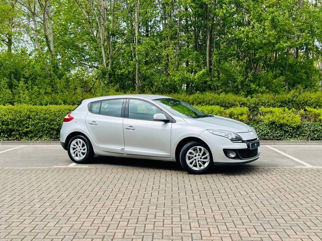 2012 62 Renault Megane 1.6 DYNAMIQUE TOMTOM VVT 5d 110 BHP