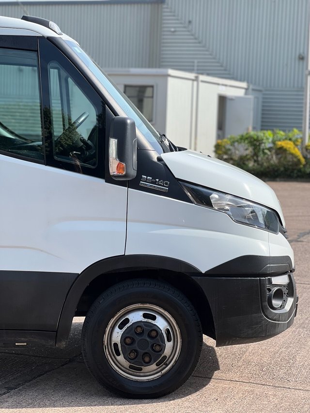 View our IVECO DAILY
